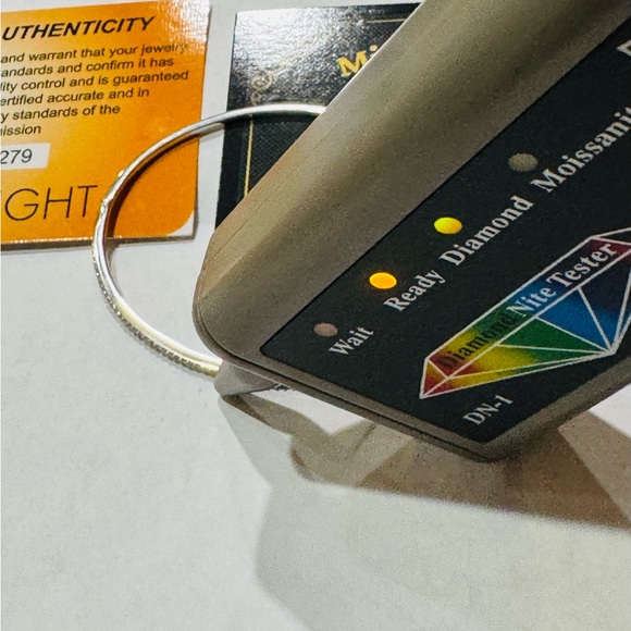 Real Diamond Bracelet bangle, Elegant gift for her, 1/3cttw Natural diamonds, - Picture 2 of 9